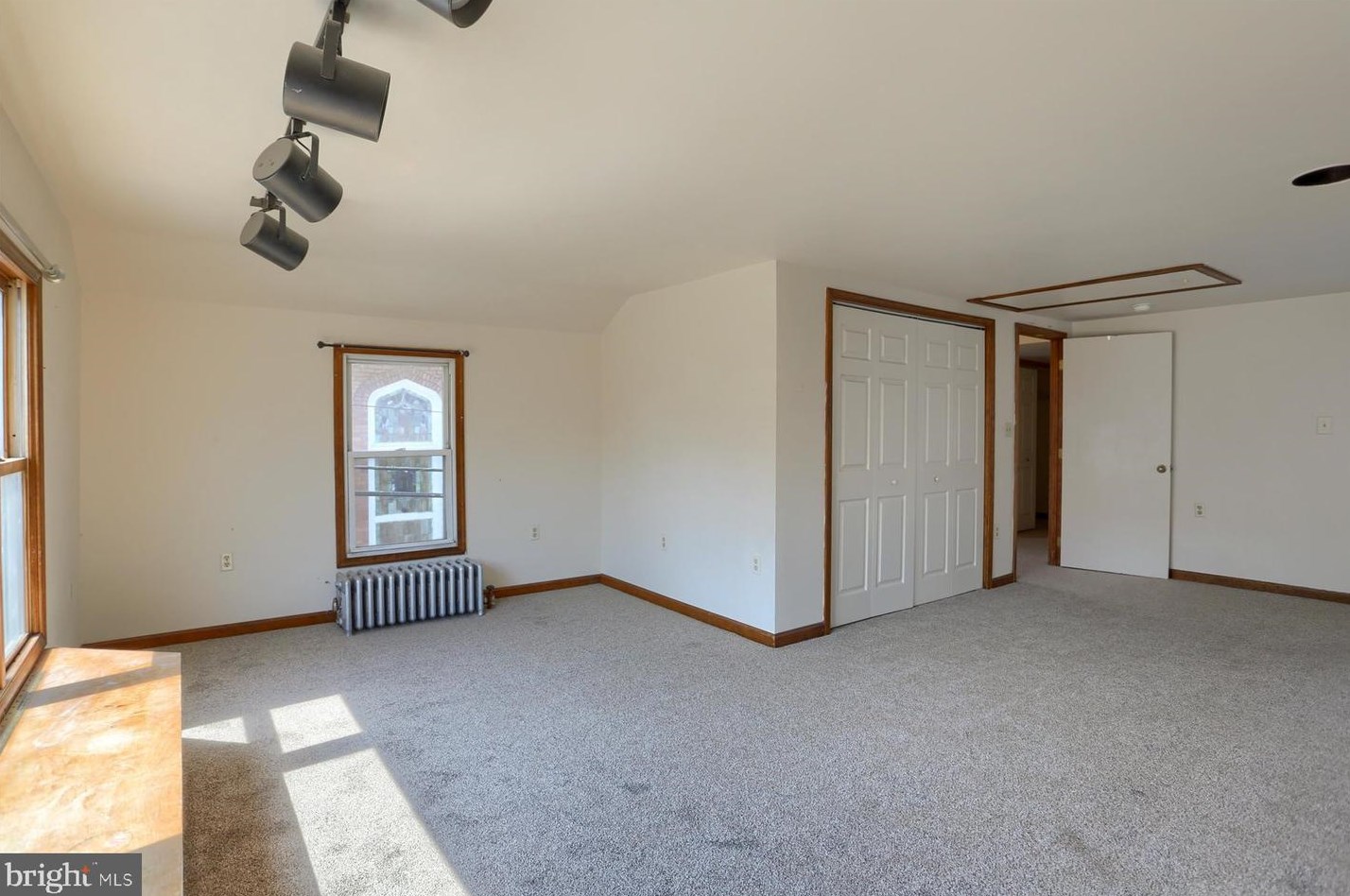 223 Locust St, Harrisburg PA  17113-2333 exterior