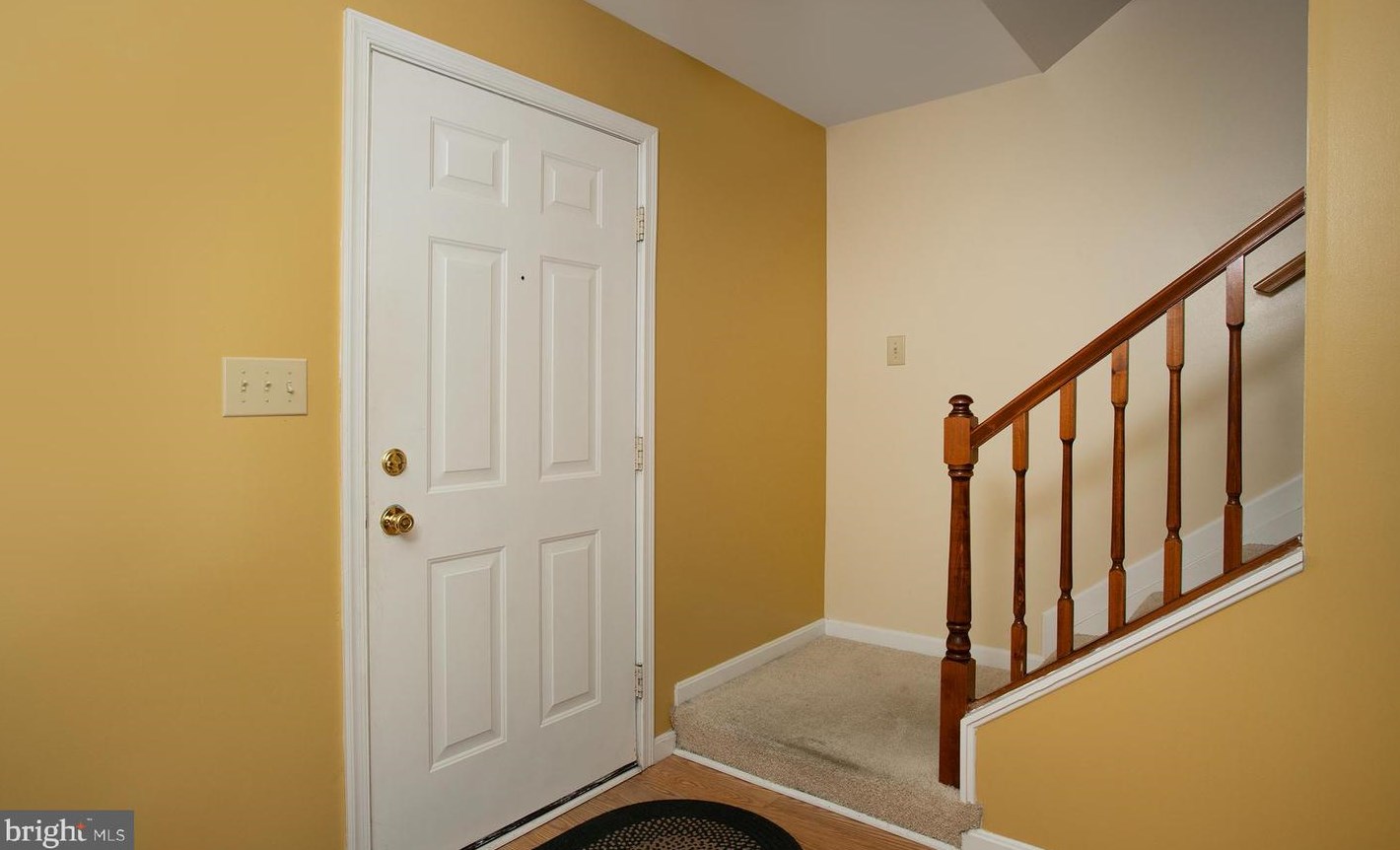 320 Woodland Vw Ct, Harrisburg PA  17110-3938 exterior