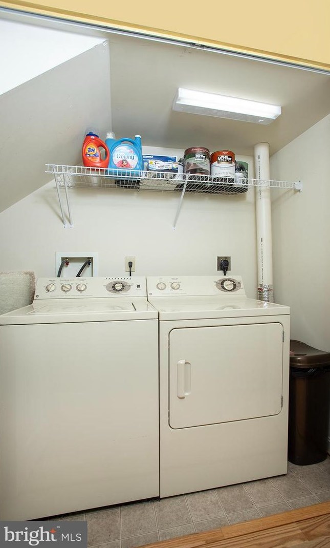 320 Woodland Vw Ct, Harrisburg PA  17110-3938 exterior