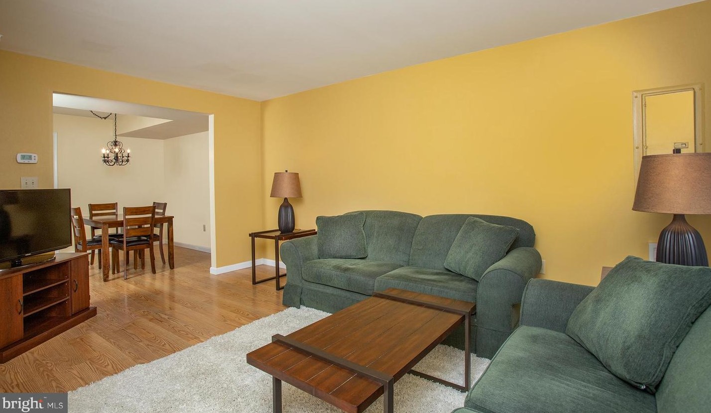 320 Woodland Vw Ct, Harrisburg PA  17110-3938 exterior