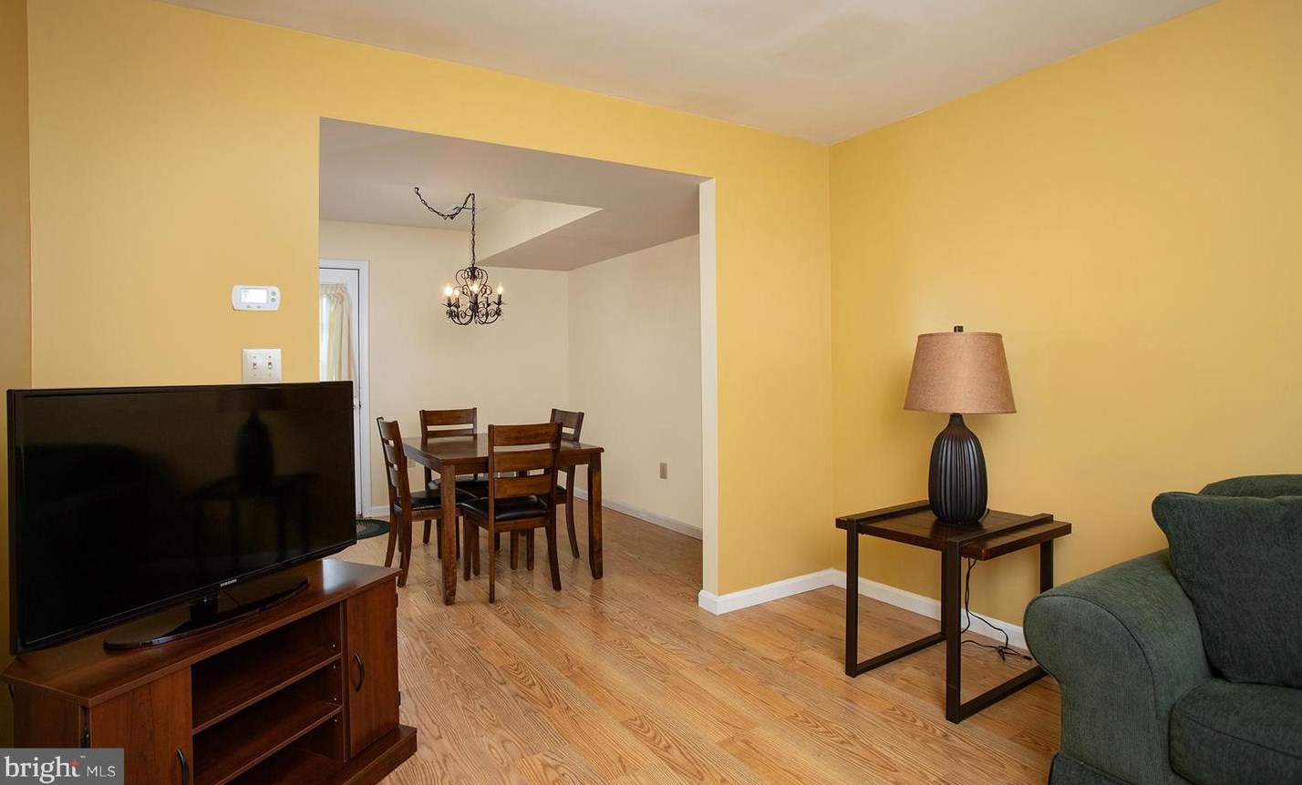 320 Woodland Vw Ct, Harrisburg PA  17110-3938 exterior