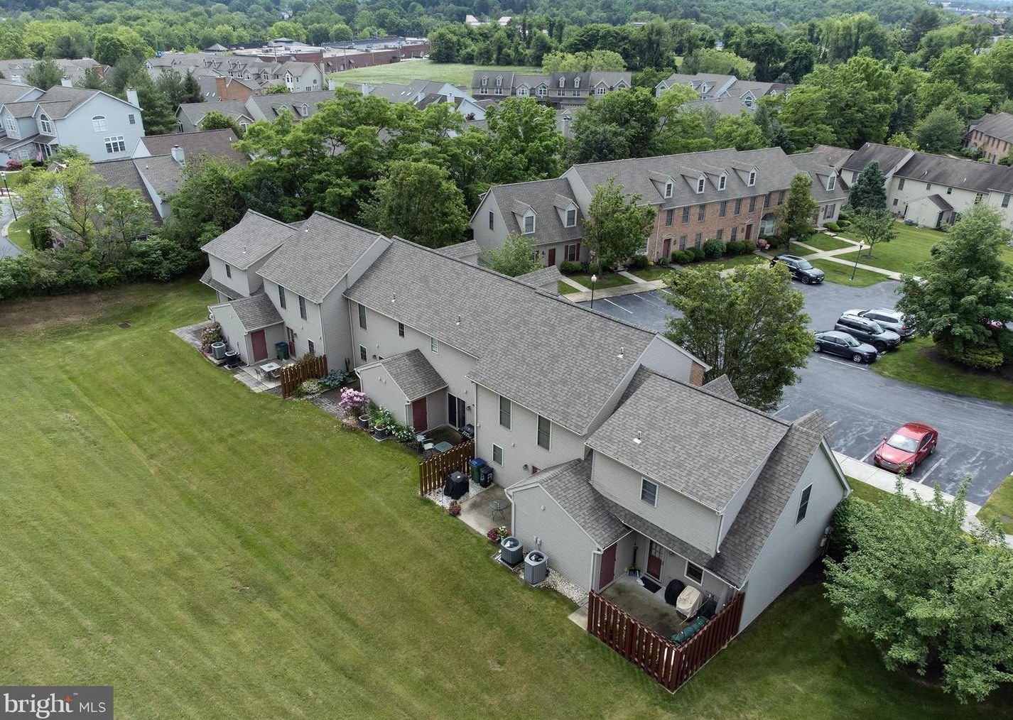 320 Woodland Vw Ct, Harrisburg PA  17110-3938 exterior