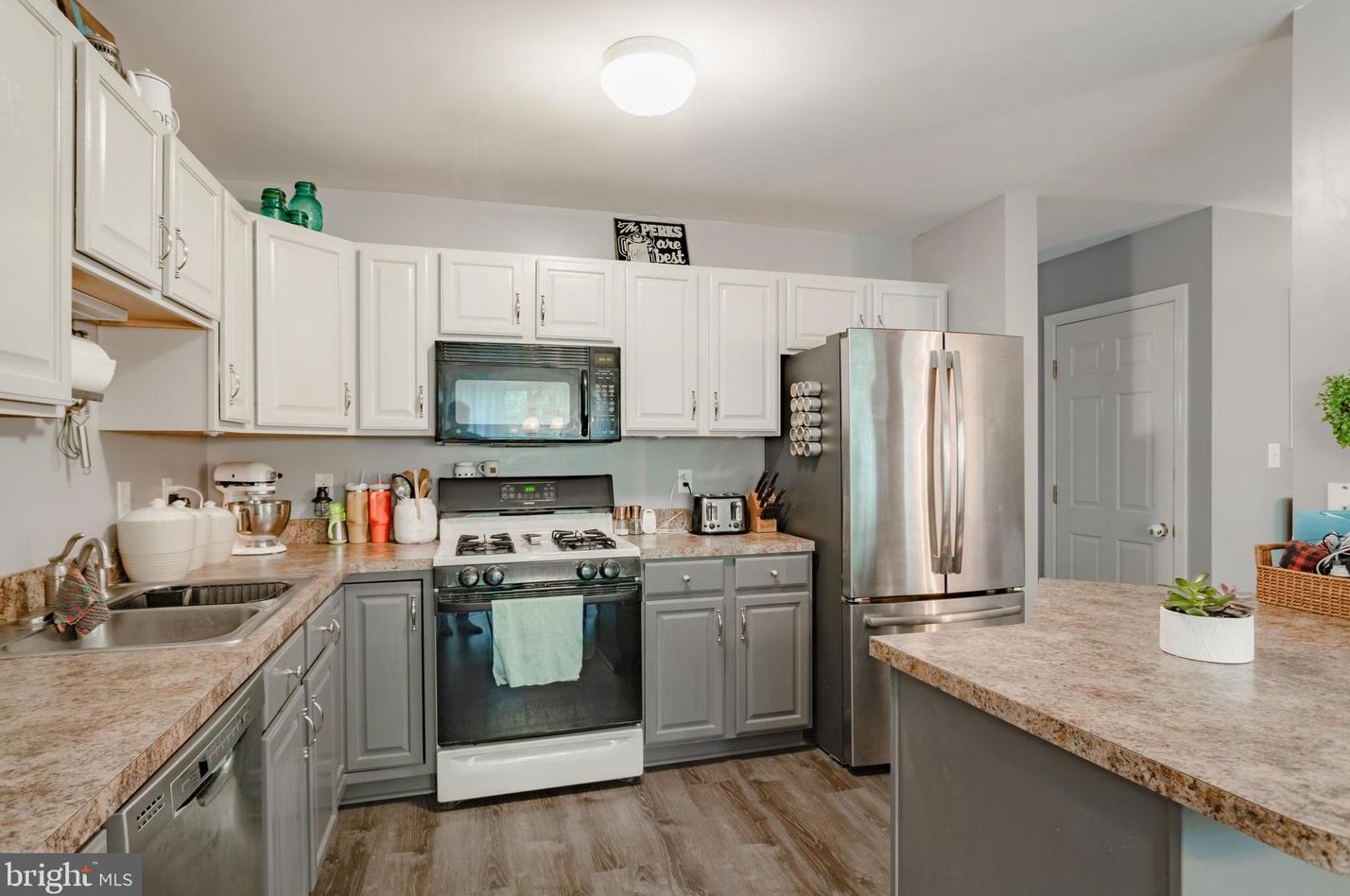 339 Buckley Dr, Harrisburg PA  17112-2729 exterior