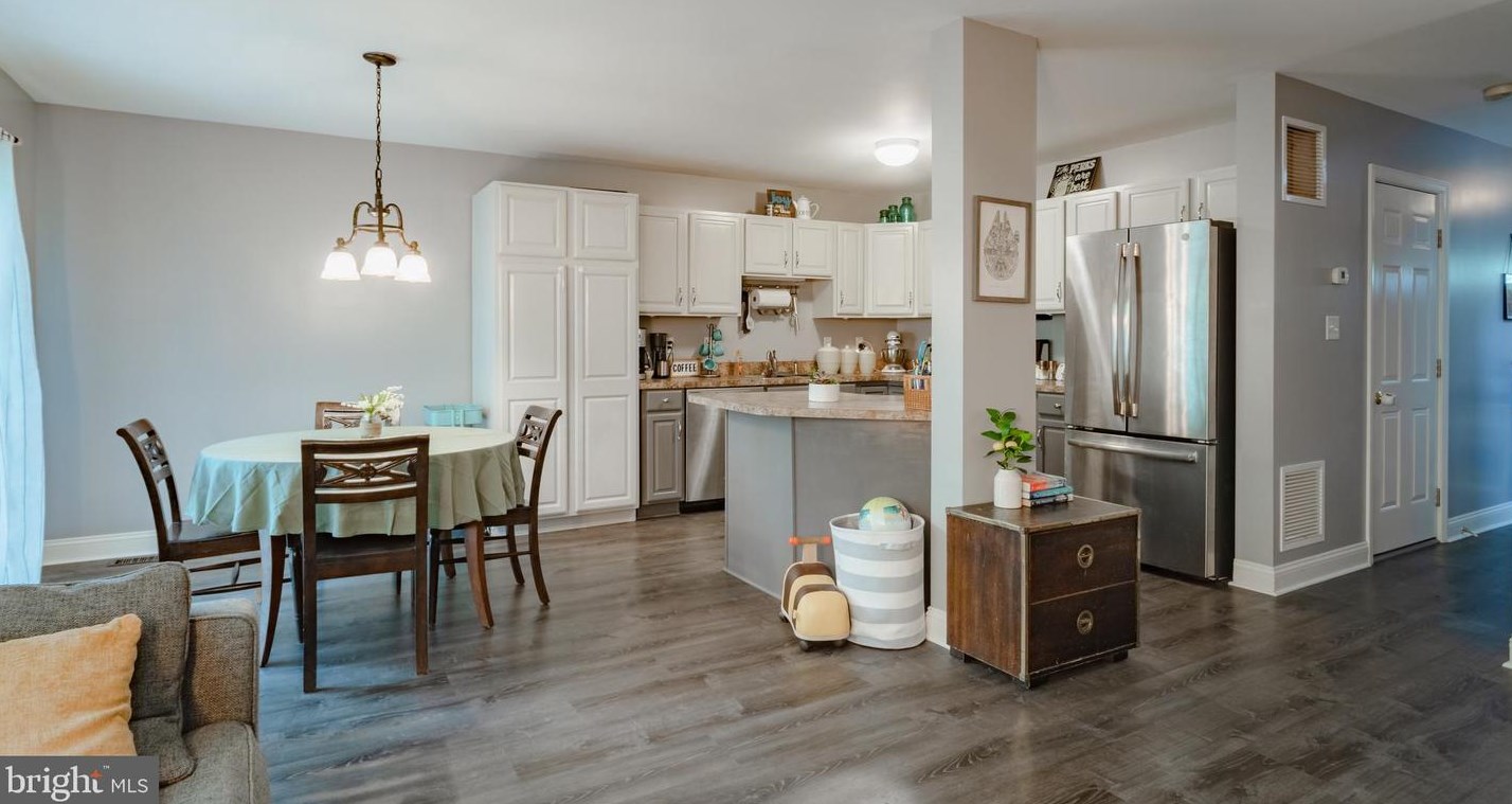 339 Buckley Dr, Harrisburg PA  17112-2729 exterior