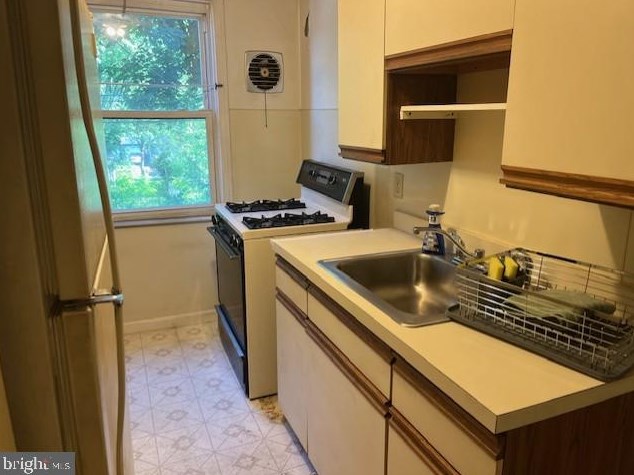 2258 Kensington St, Harrisburg PA  17104-2013 exterior