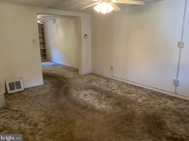 2258 Kensington St, Harrisburg PA  17104-2013 exterior