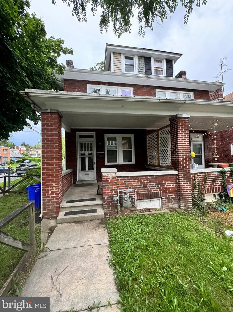 1855 Holly St, Harrisburg PA  17104-1201 exterior