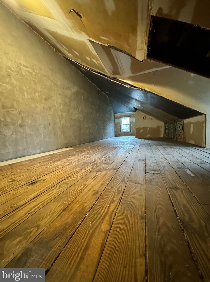 1855 Holly St, Harrisburg PA  17104-1201 exterior