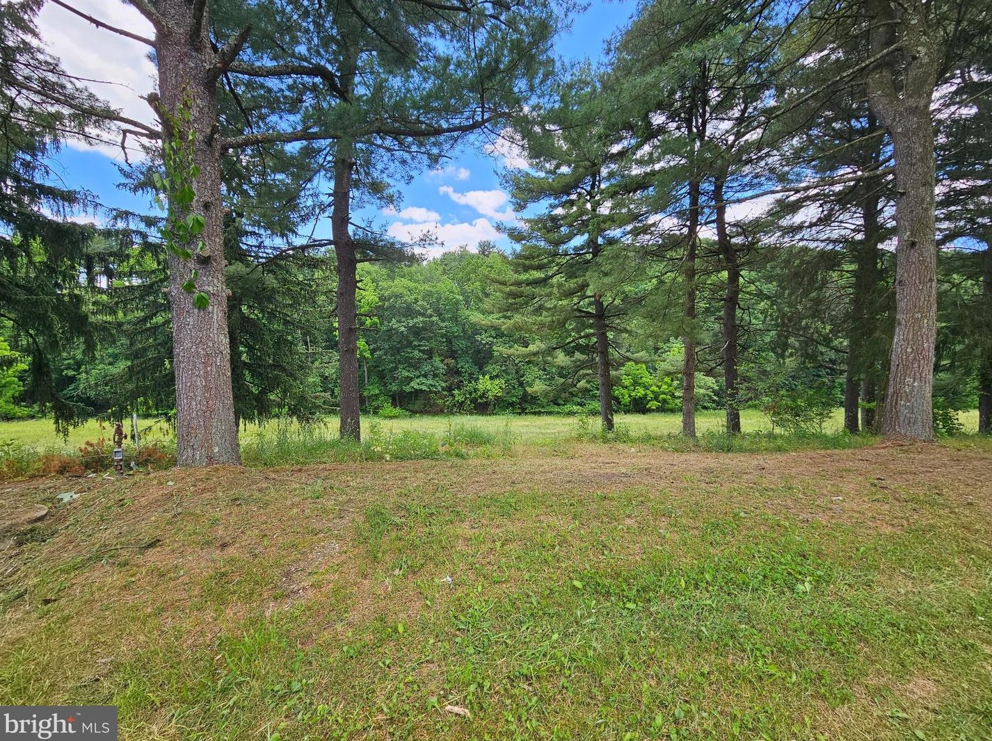 752 Nyes Rd, Hummelstown PA 17036-8688 exterior