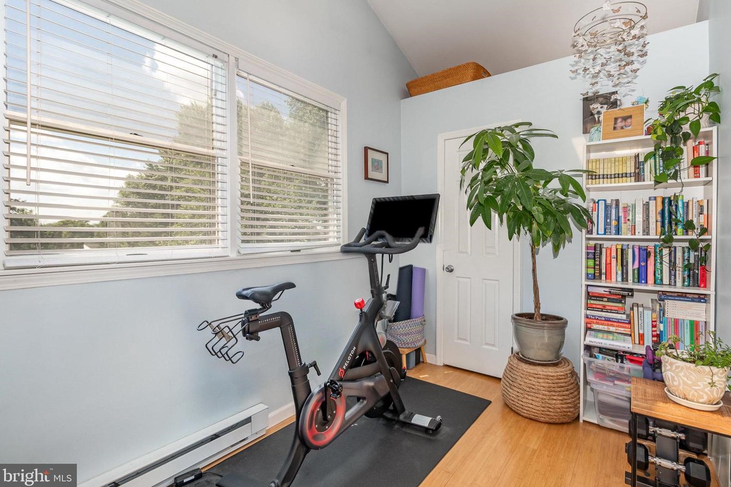 5727 Meadowbrook Dr, Harrisburg PA  17112-3138 exterior