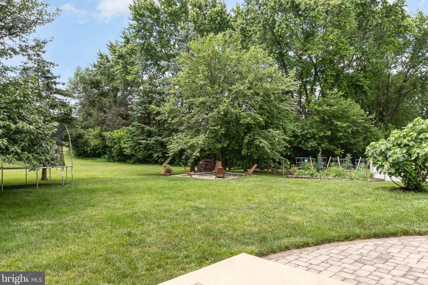 5727 Meadowbrook Dr, Harrisburg PA  17112-3138 exterior