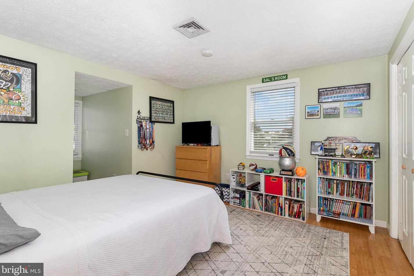 5727 Meadowbrook Dr, Harrisburg PA  17112-3138 exterior