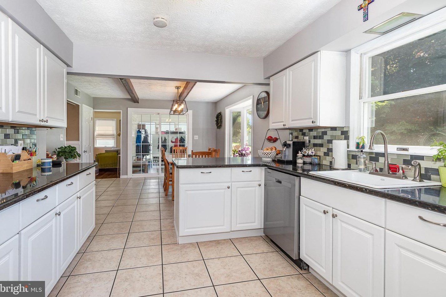 5727 Meadowbrook Dr, Harrisburg PA  17112-3138 exterior