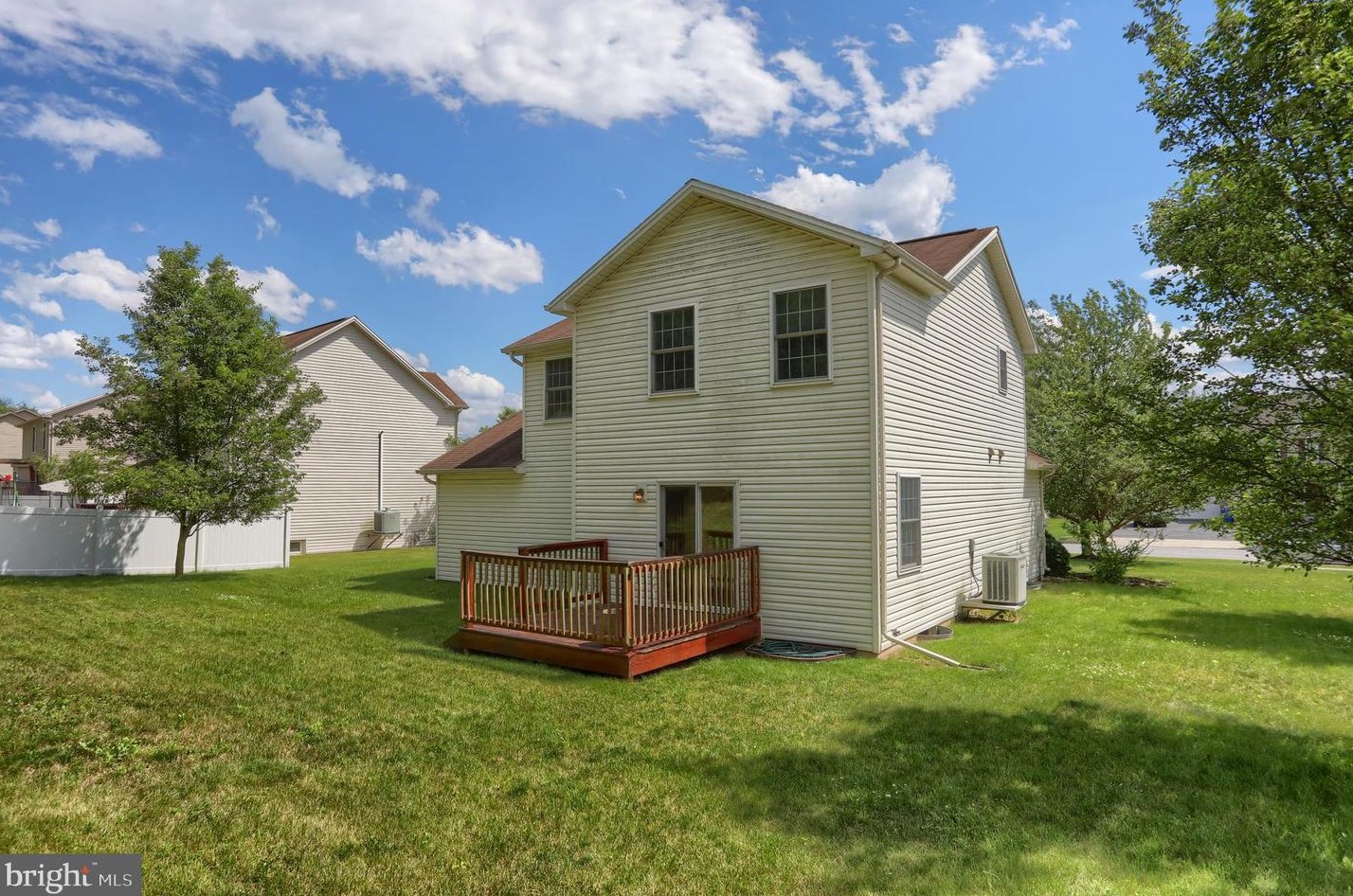 486 Princeton Rd, Harrisburg PA  17111-3561 exterior