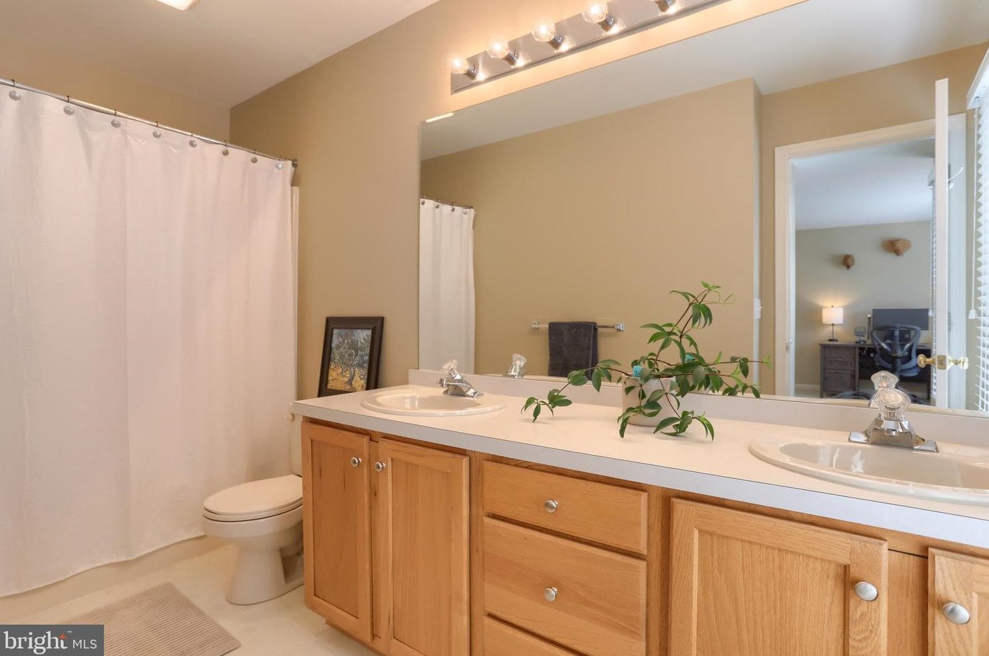 1908 Limestone Dr, Hummelstown PA 17036-7020 exterior