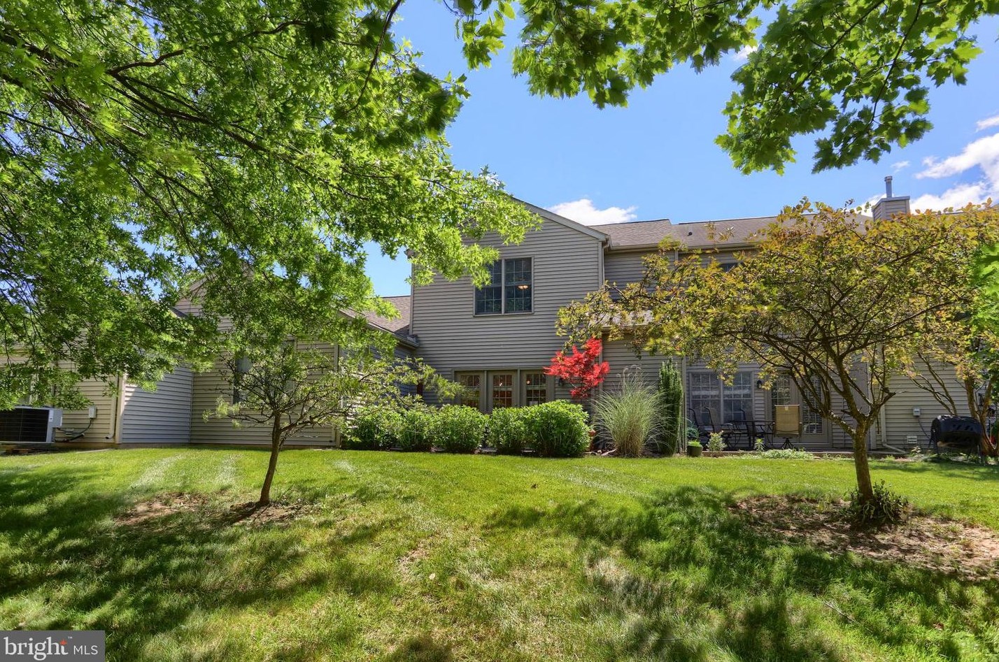 1908 Limestone Dr, Hummelstown PA 17036-7020 exterior