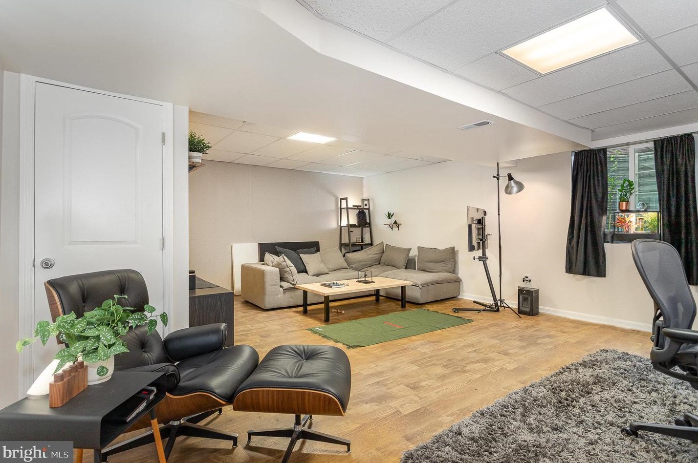 664 Winding Ln, Harrisburg PA  17111-2338 exterior