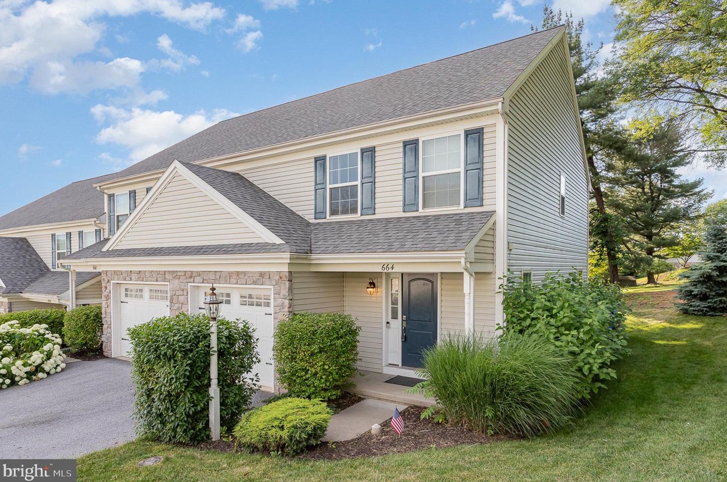 664 Winding Ln, Harrisburg PA  17111-2338 exterior