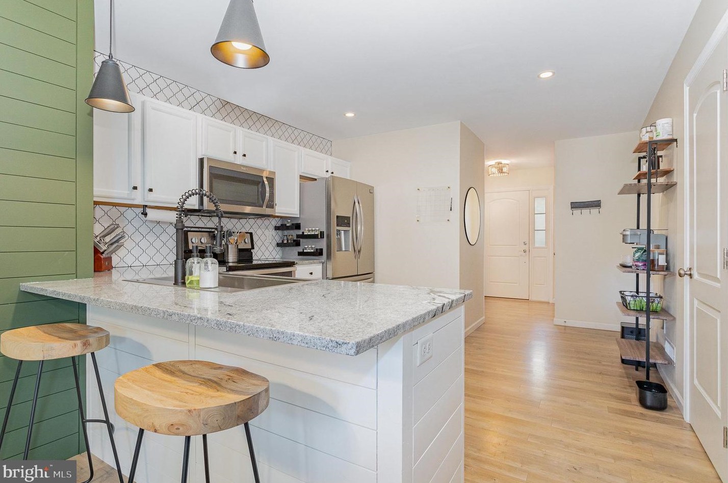 664 Winding Ln, Harrisburg PA  17111-2338 exterior