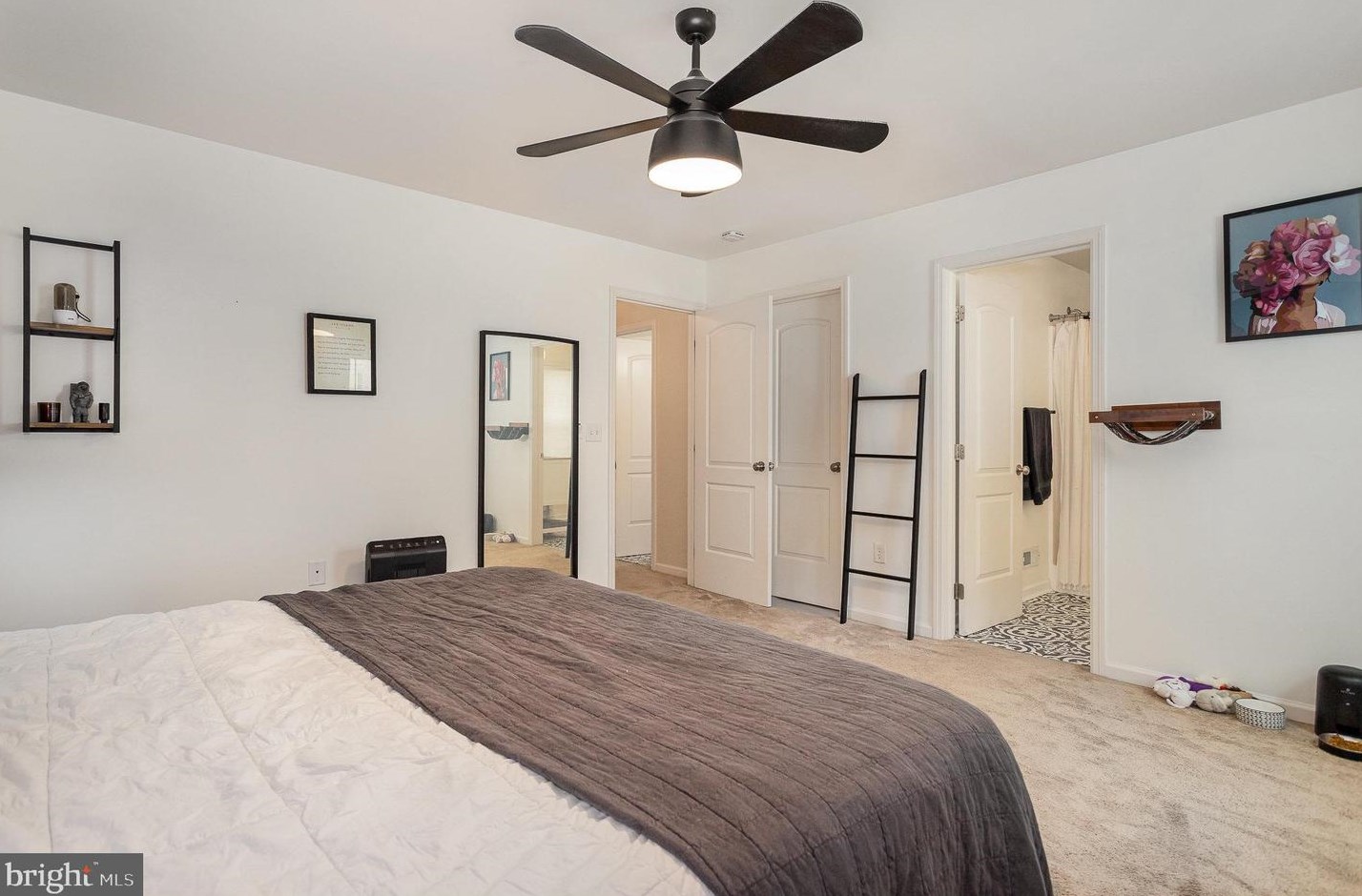 664 Winding Ln, Harrisburg PA  17111-2338 exterior