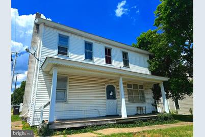 143 E Market Street, Berrysburg, PA 17005 - Photo 1