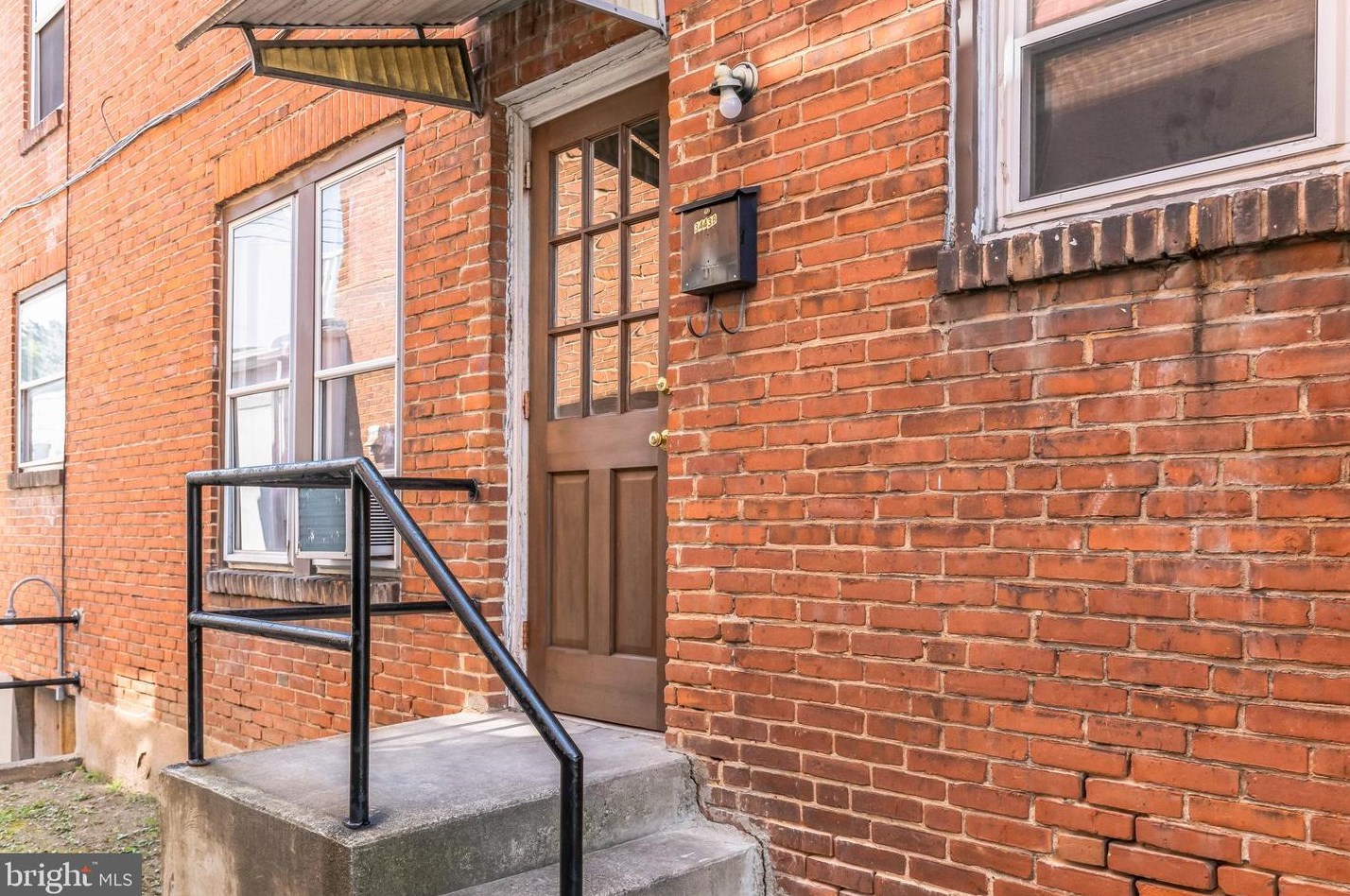 3443 Derry St, Harrisburg PA  17111-1816 exterior