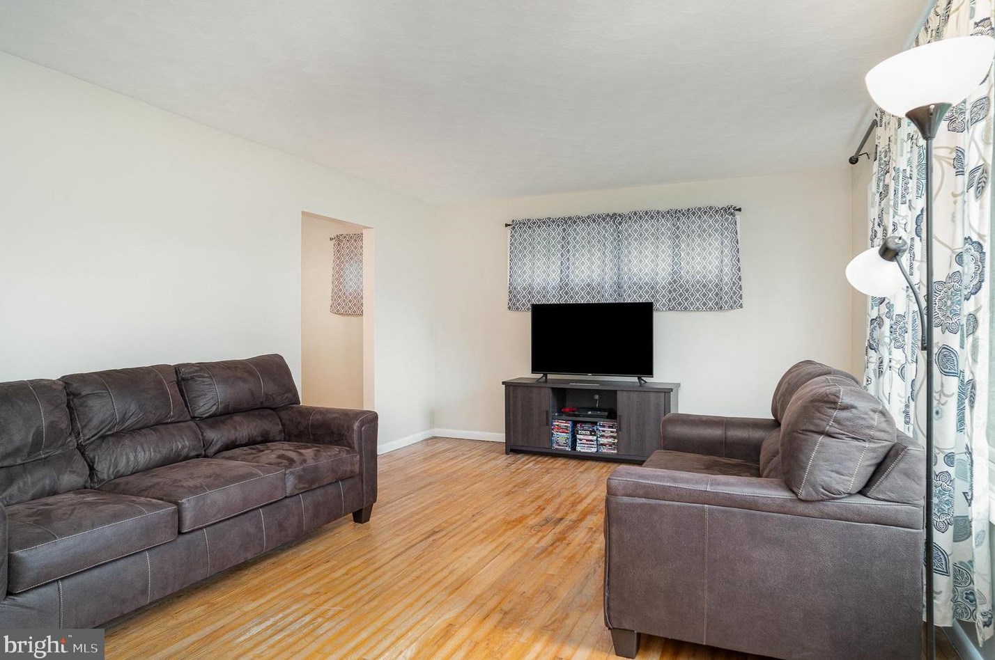 1502 Kay St, Harrisburg PA  17109-5620 exterior