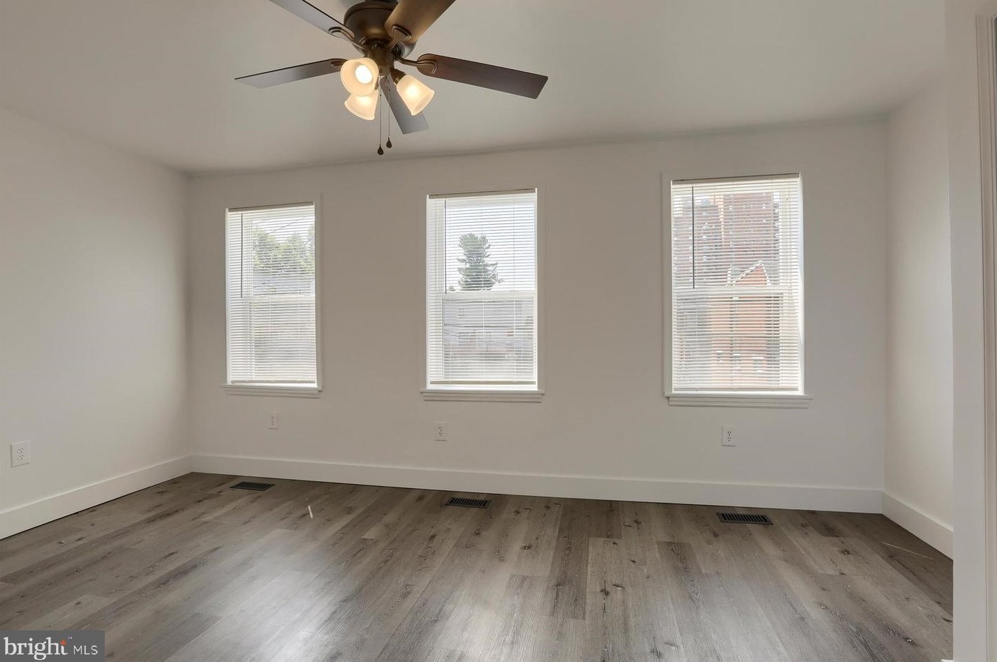 2305 Penn St, Harrisburg PA  17110-1046 exterior