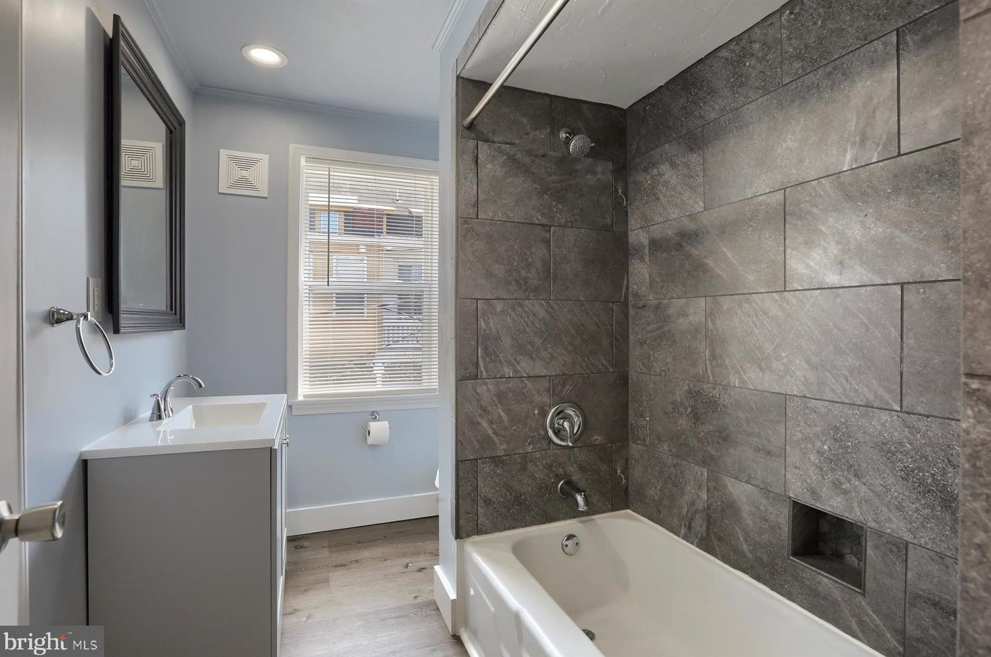 2305 Penn St, Harrisburg PA  17110-1046 exterior