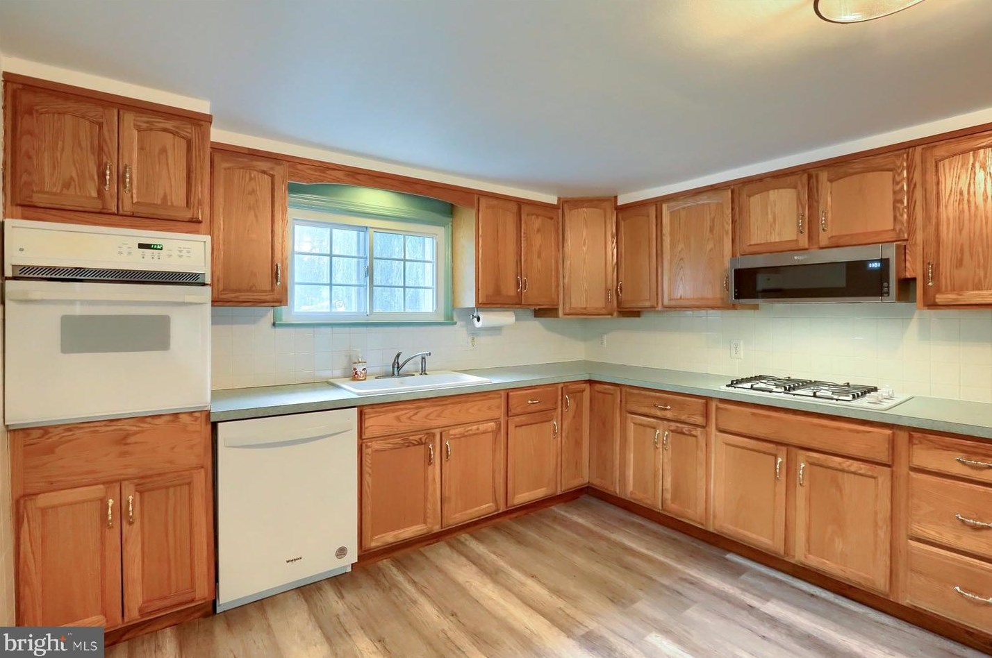 237 Piketown Rd, Harrisburg PA  17112-9056 exterior