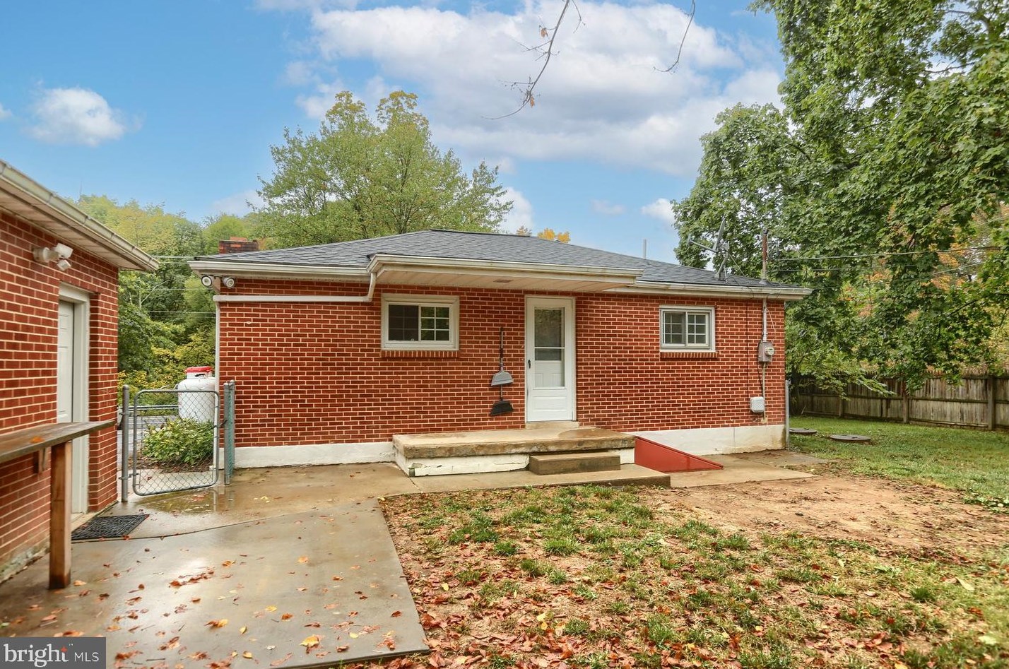 237 Piketown Rd, Harrisburg PA  17112-9056 exterior