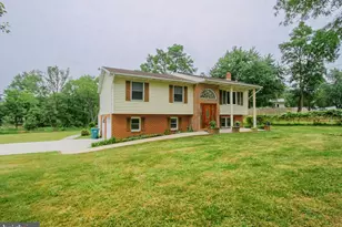 3810 Manor Dr, Harrisburg, PA 17110 - Photo 3