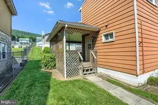 420 Walnut St, Lykens, PA 17048 - Photo 9