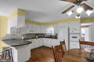 457 E Market St, Williamstown, PA 17098 - Photo 11