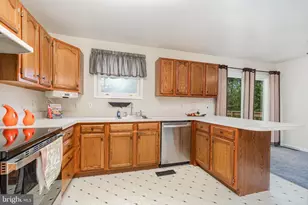 191 Chartwood Dr, Harrisburg, PA 17111 - Photo 3