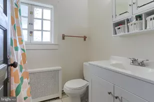 229 Cocoa Ave, Hershey, PA 17033 - Photo 17