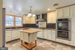 5691 Chambers Hill Rd, Harrisburg, PA 17111 - Photo 11