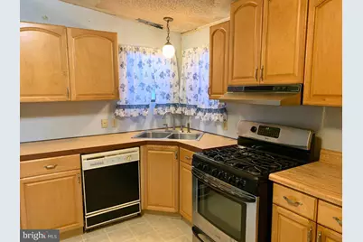 8 Midland Drive, Millersburg, PA 17061 - Photo 5