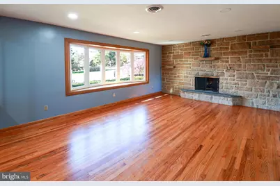 661 Colleen Drive, Harrisburg, PA 17109 - Photo 5