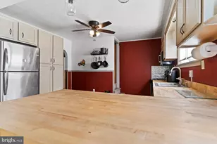 915 Main St, Harrisburg, PA 17113 - Photo 19