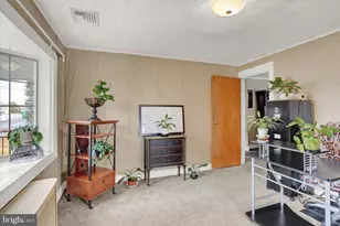 6221 Blue Bird Ave, Harrisburg, PA 17112 - Photo 11