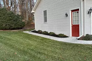 2430 E Bayberry Dr, Harrisburg, PA 17112 - Photo 23