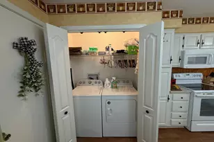 1069 Country Hill Dr, Harrisburg, PA 17111 - Photo 15