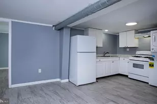 6303 Pine St, Harrisburg, PA 17112 - Photo 5