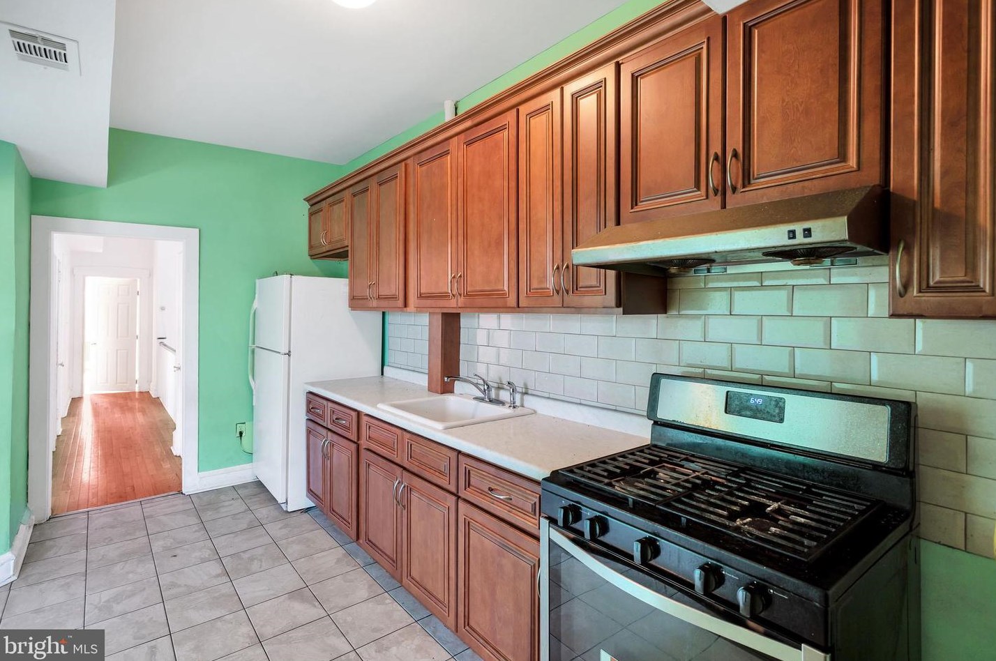 7125 Marshall Rd, Upper Darby PA  19082-4307 exterior