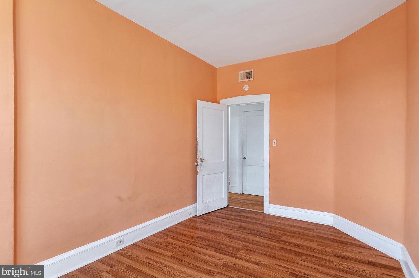 7125 Marshall Rd, Upper Darby PA  19082-4307 exterior