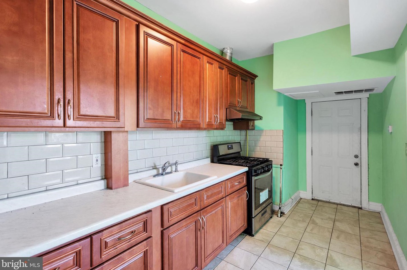 7125 Marshall Rd, Upper Darby PA  19082-4307 exterior