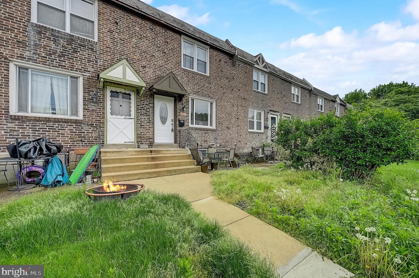 2280 Harwood Ave, Upper Darby PA 19082-5406 exterior