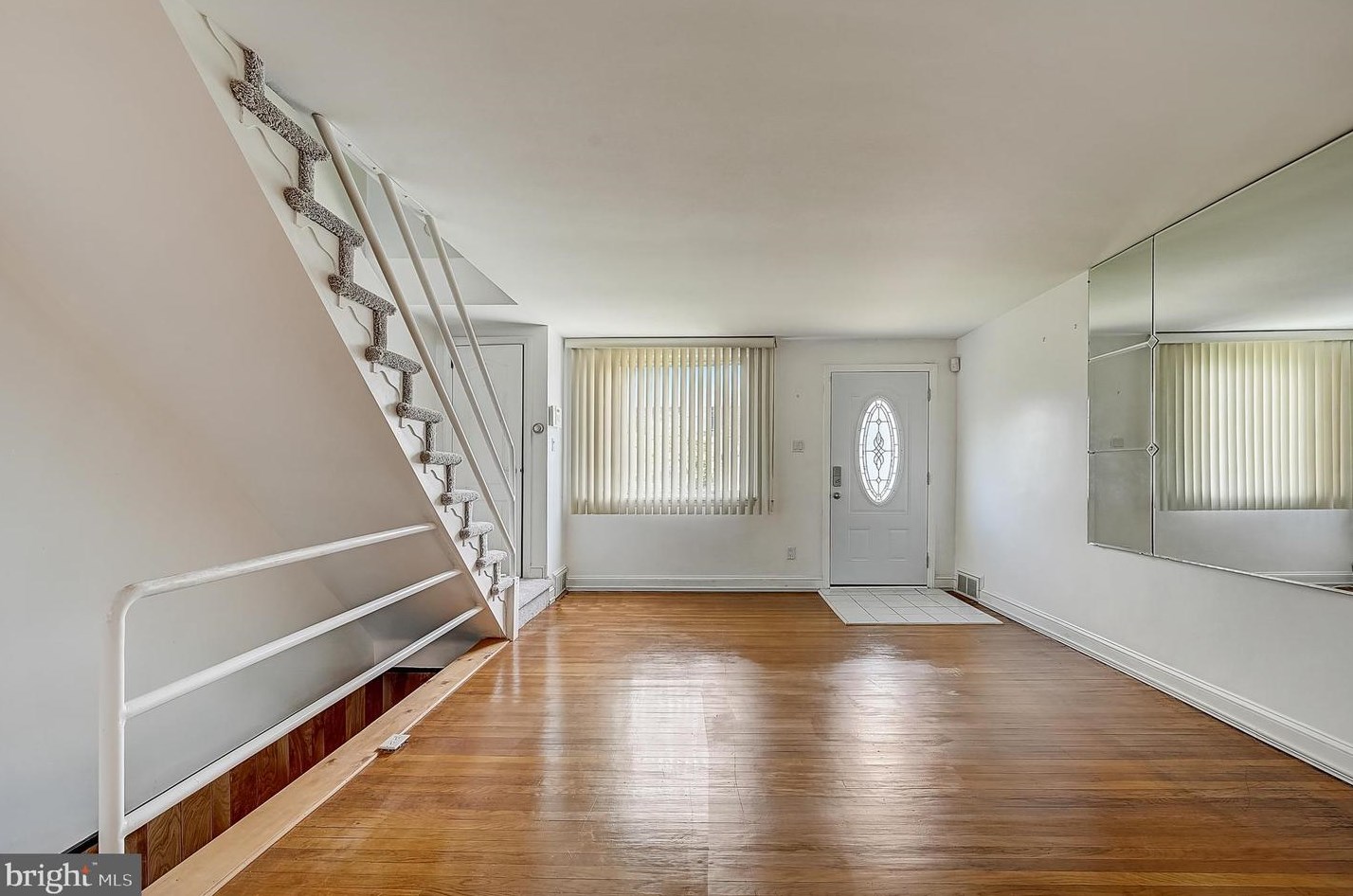 2280 Harwood Ave, Upper Darby PA 19082-5406 exterior