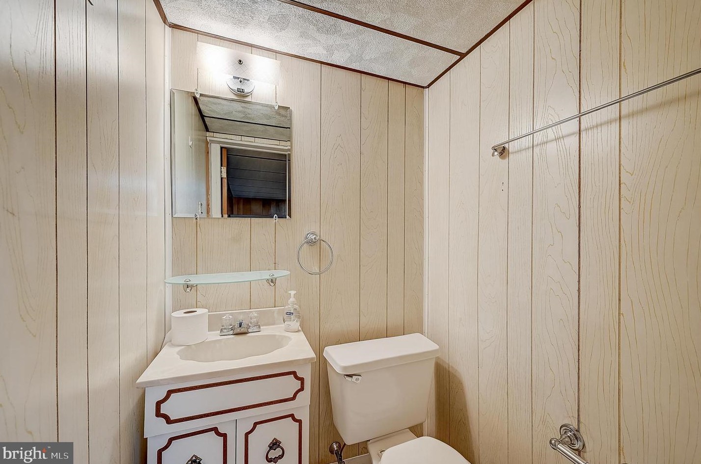 2280 Harwood Ave, Upper Darby PA 19082-5406 exterior